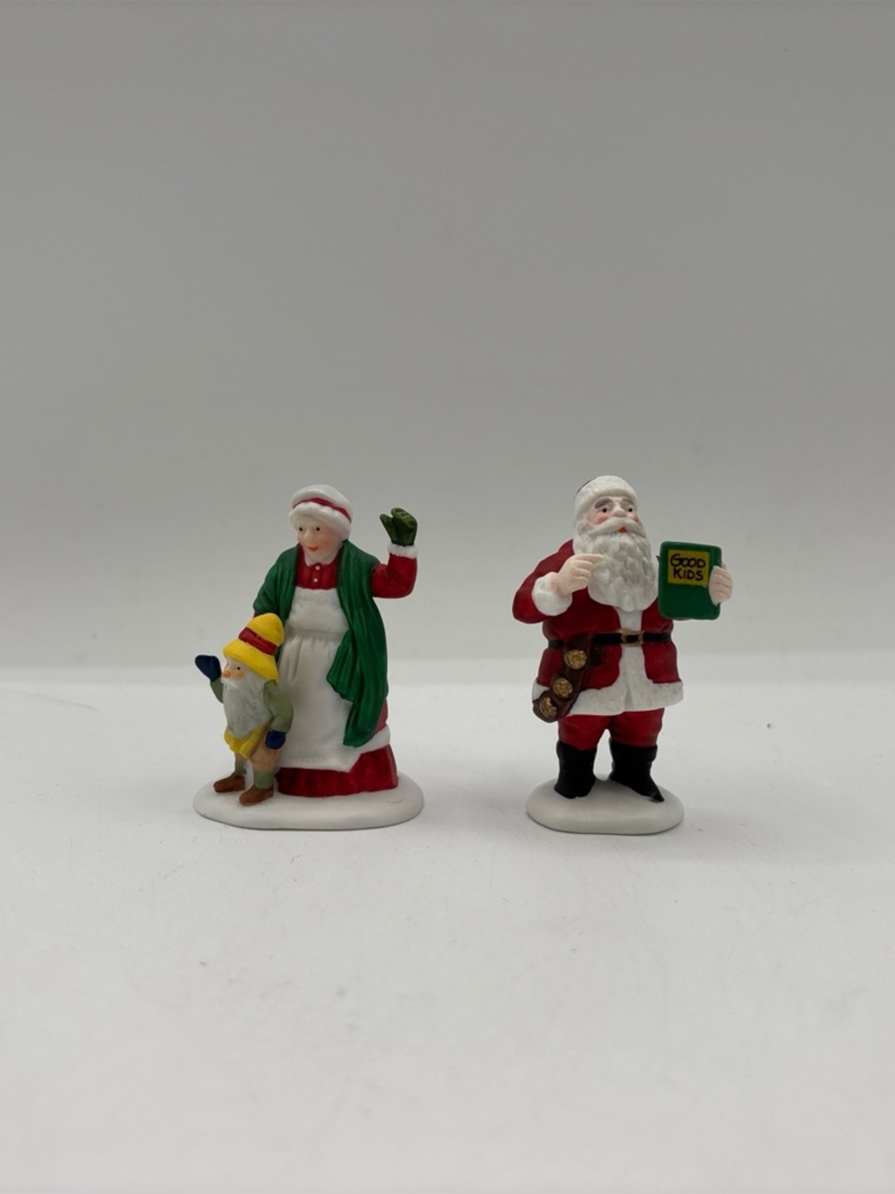 Department 56 1990 Vintage HVC North Pole Santa & Mrs Claus Set Of 2 5609-0 EUC